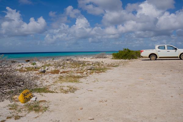 Ik let altijd goed op de gele steen bij Jeannies Glory, want hij is klein en het is makkelijk om de duikstek te missen.